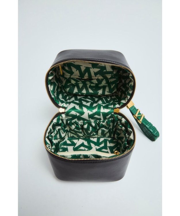 style code 【VerdeVari/ヴェルデヴァリ】バニティバッグ ブラック