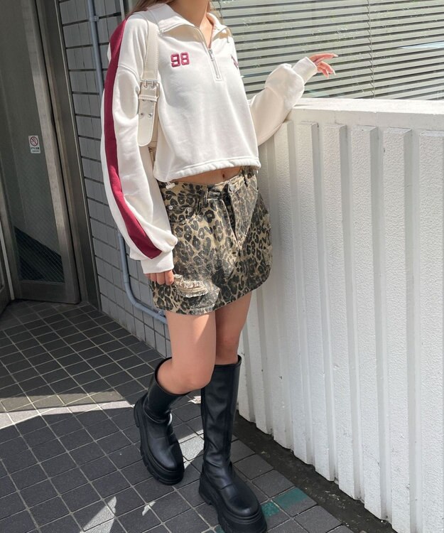 WEGO 刺繍ハーフジップショートスウェット ホワイトアイボリー