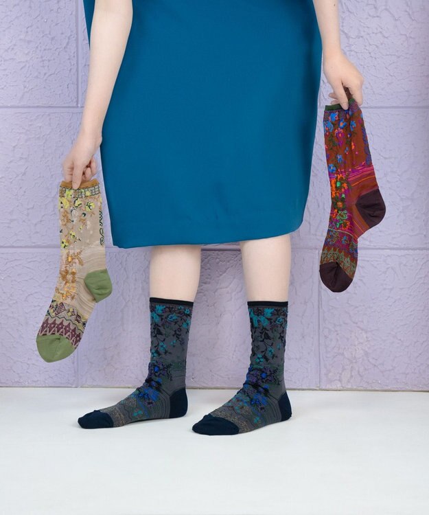 COQ antigua flower ラメ花柄ソックス チャコールグレー