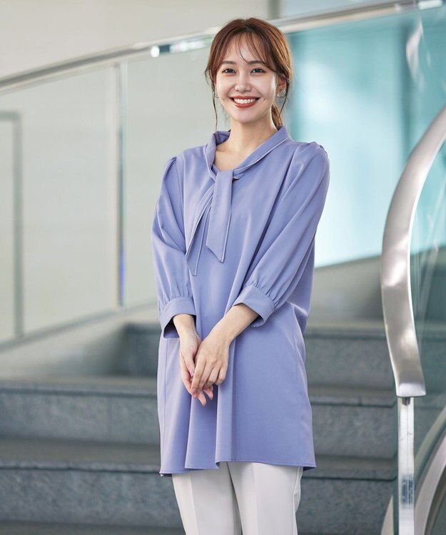 Tiaclasse 【洗える】配色ボウタイパフ袖チュニックブラウス サックス