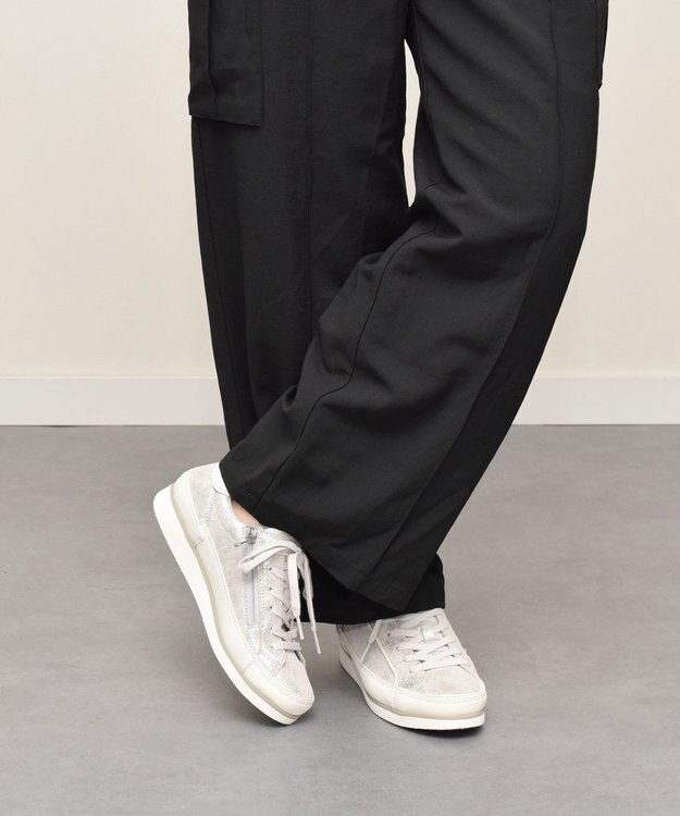 INTER-CHAUSSURES 【BUSSOLA】レースアップスニーカー シルバー