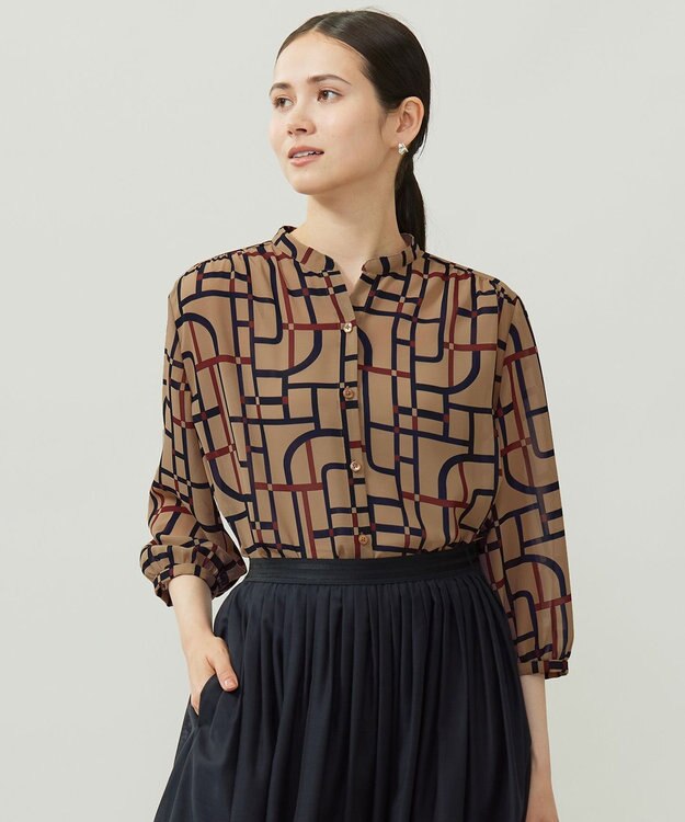 自由区 ジオメトリックレトロプリント ブラウス ベージュベース