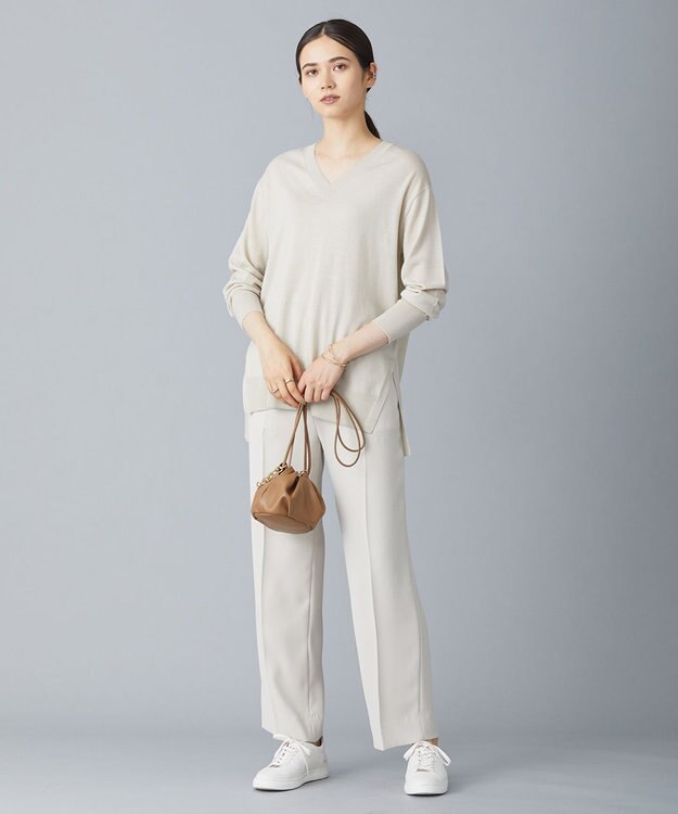 ICB 【洗える】 コンパクトウール Vネックプルオーバー トープ系