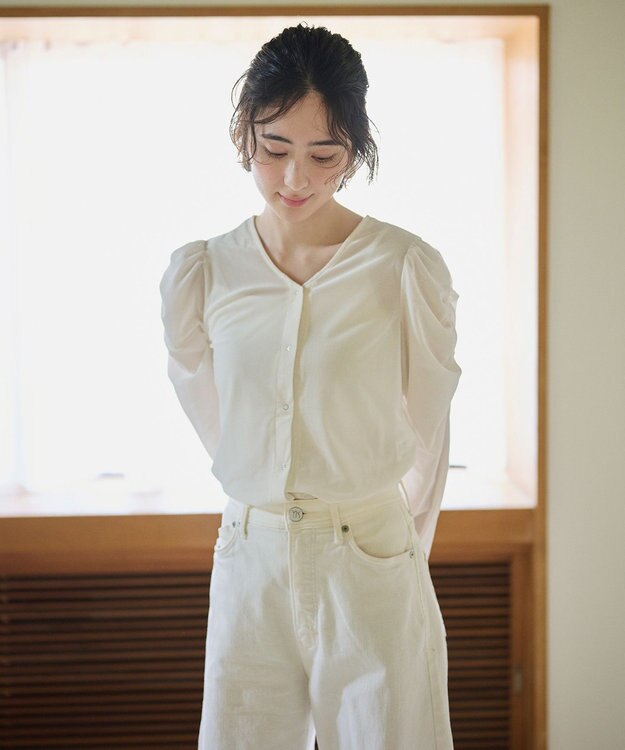 #Newans 【洗濯機可／ 前後着用可】 ギャザースリーブシアーベロアカーディガン ホワイト