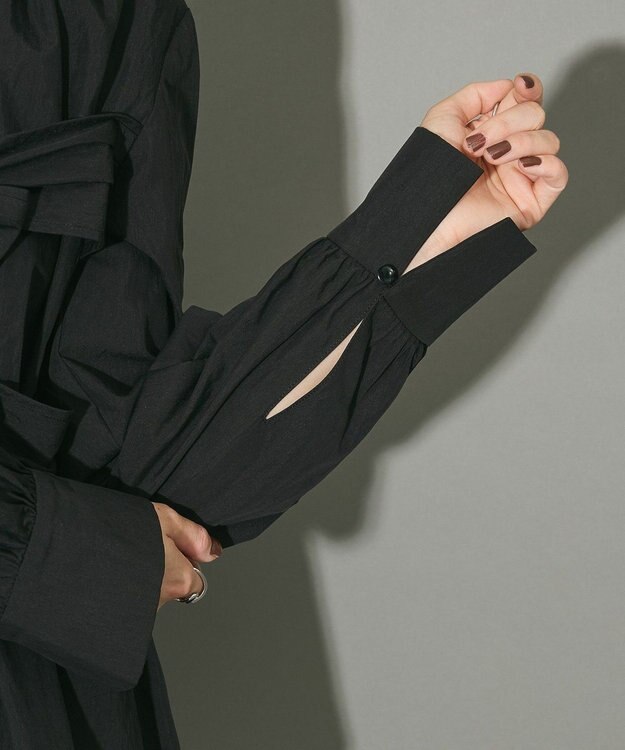 Green Parks リボンデザインハイネックブラウス Black