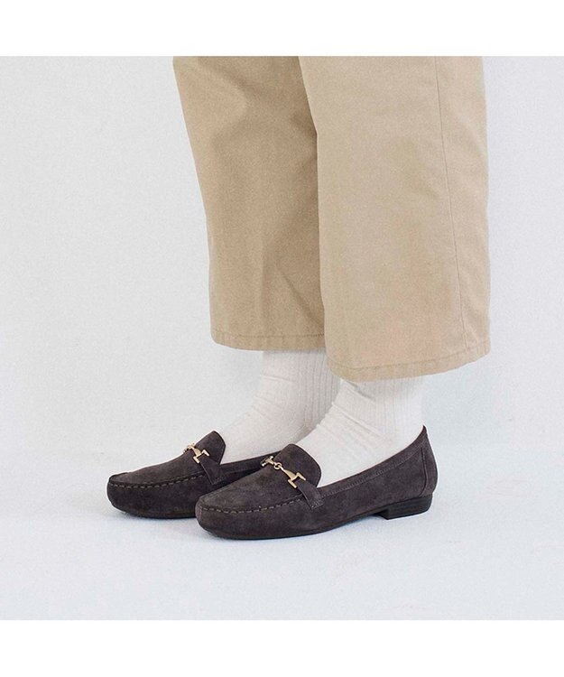 ing <ing>【3E】【サスティナブル】ビット付きモカシューズ ダークグレースエード