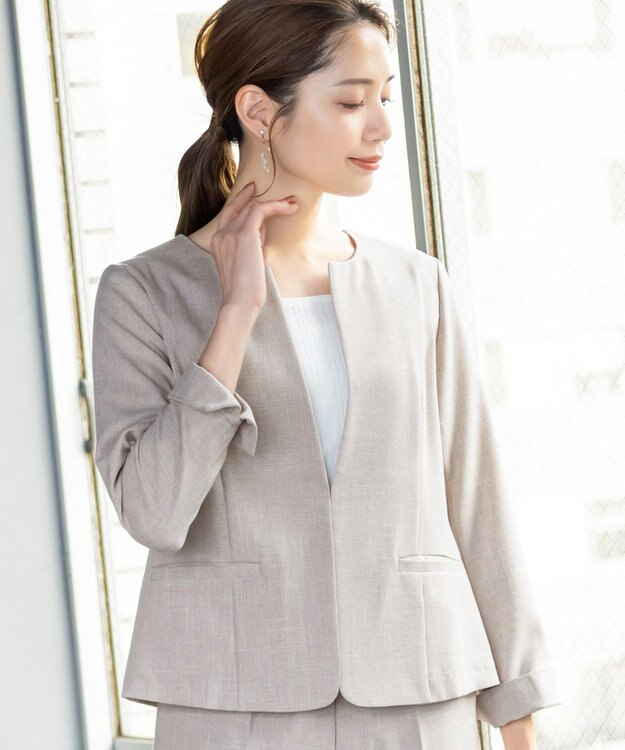 Tiaclasse L 【新色追加・洗える】麻調薄地キーネックジャケット グレージュ
