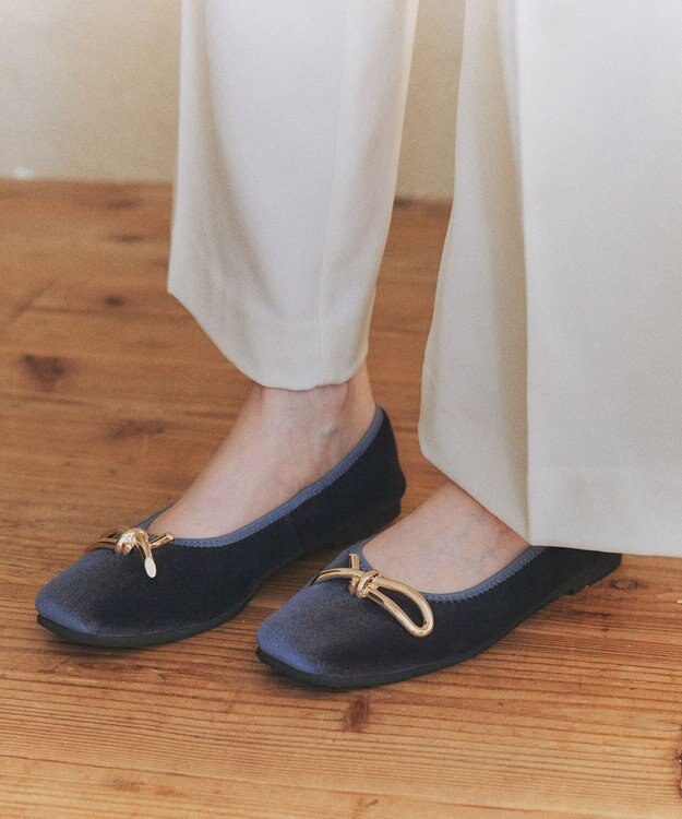 Bridget Birkin 【PARADIS COULEUR】スクエアトウメタルリボンバレエシューズ ネイビー雑材