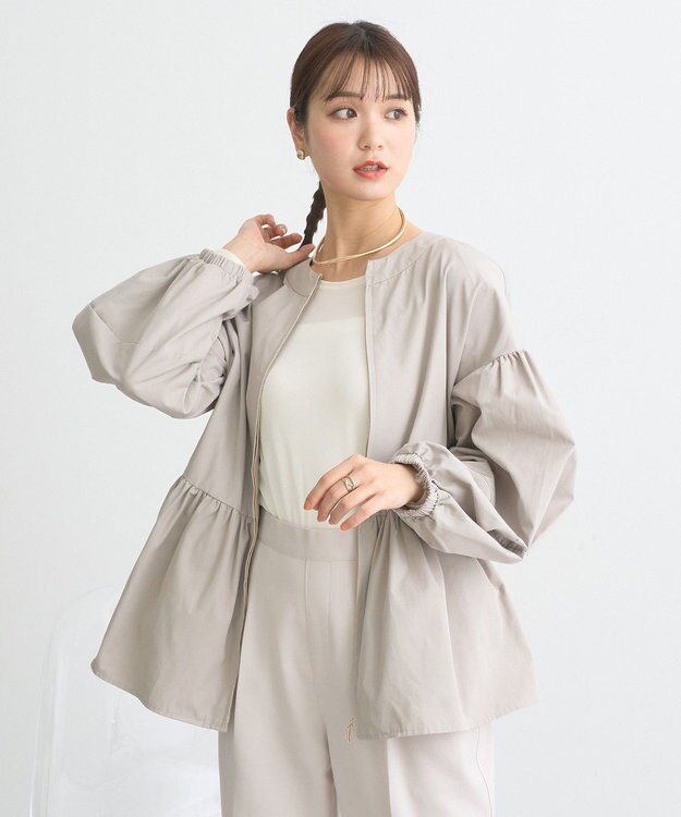 earth music&ecology 撥水ペプラムジップブルゾン Gray Beige