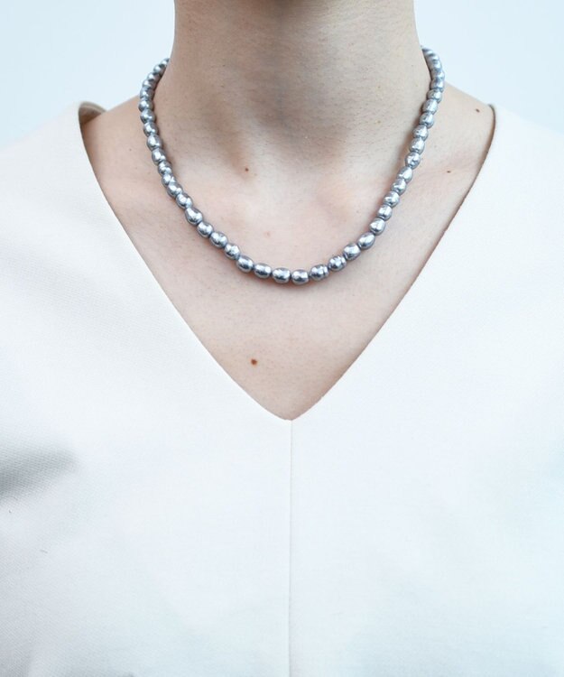 monshiro 【ガラスパール/スワロフスキー】ハナビワトトリショート ネックレス シルバーグレー