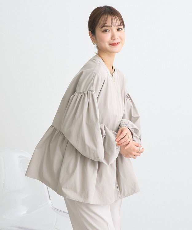 earth music&ecology 撥水ペプラムジップブルゾン Gray Beige