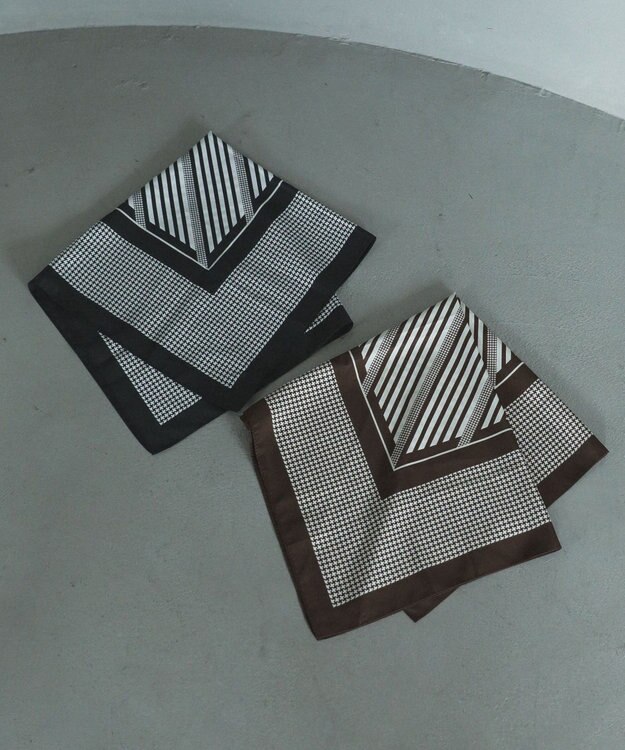 Green Parks ７０ｃｍ　幾何学柄スカーフ Black