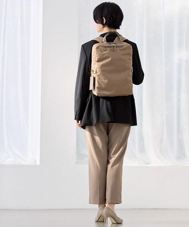 ACE BAGS & LUGGAGE ace. フィッテム レディースビジネスリュック エキスパンド A4 14.0インチPC 68684 エース ベージュ