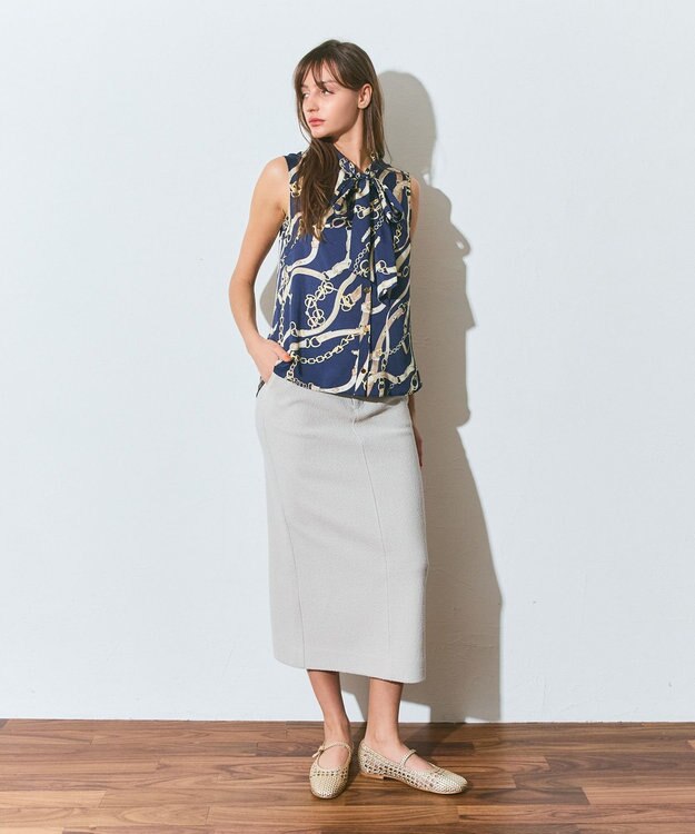 GRACE CONTINENTAL チェーンプリントボウタイブラウス ネイビー