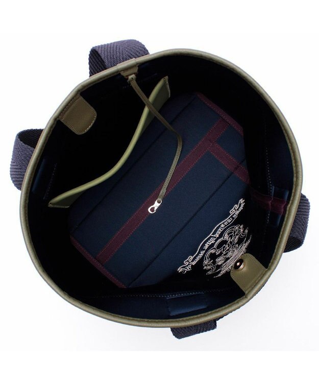 A.D.M.J. 【魔法の様に軽い】マジックライト/イタリアンファブリックステッチ刺しゅうデイリートートM オリーブ