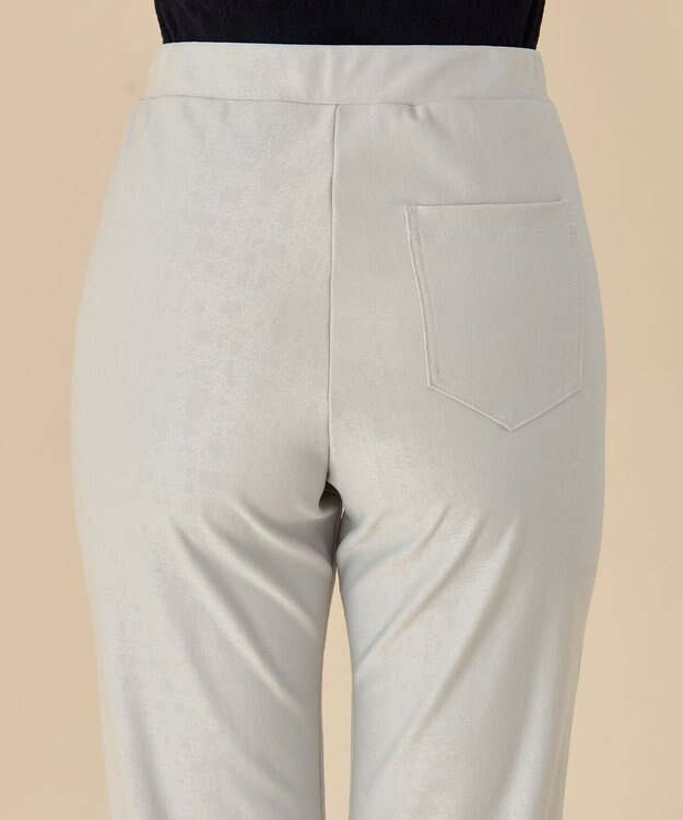 Chacott エレガンスブーツカットパンツ パールグレー