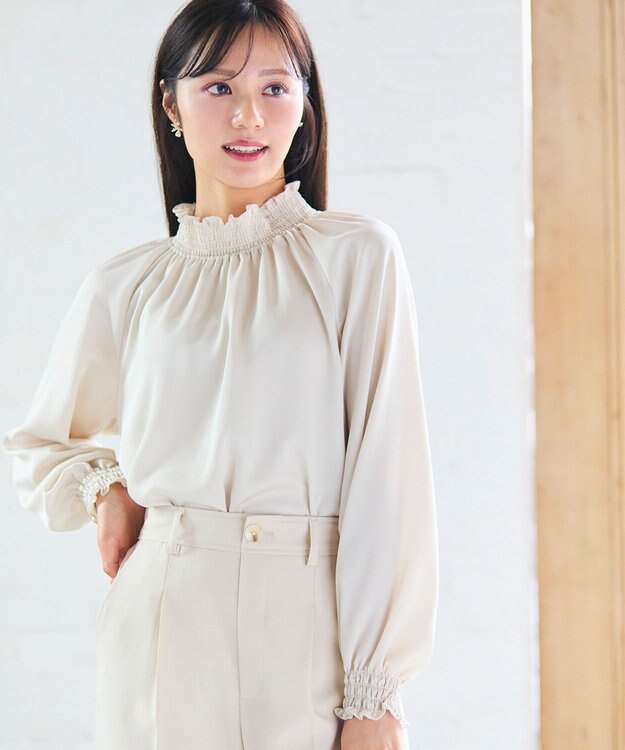 Feroux 【WEB一部店舗限定】スタンドネック ブラウス アイボリー系