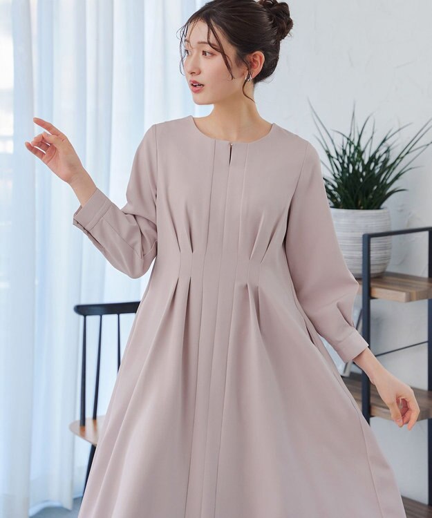 Tiaclasse 【洗える】ビジュー付きフロント切替タックワンピース グレージュ