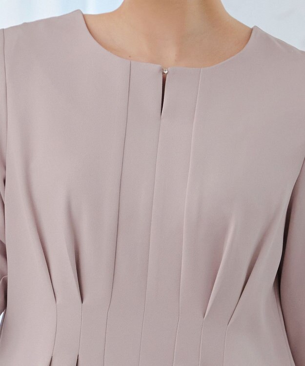 Tiaclasse 【洗える】ビジュー付きフロント切替タックワンピース グレージュ