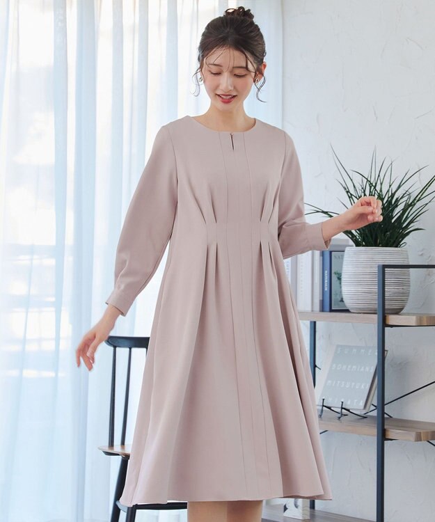 Tiaclasse 【洗える】ビジュー付きフロント切替タックワンピース グレージュ