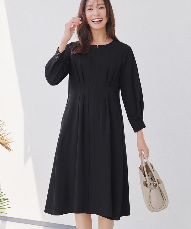 Tiaclasse 【洗える】ビジュー付きフロント切替タックワンピース ブラック
