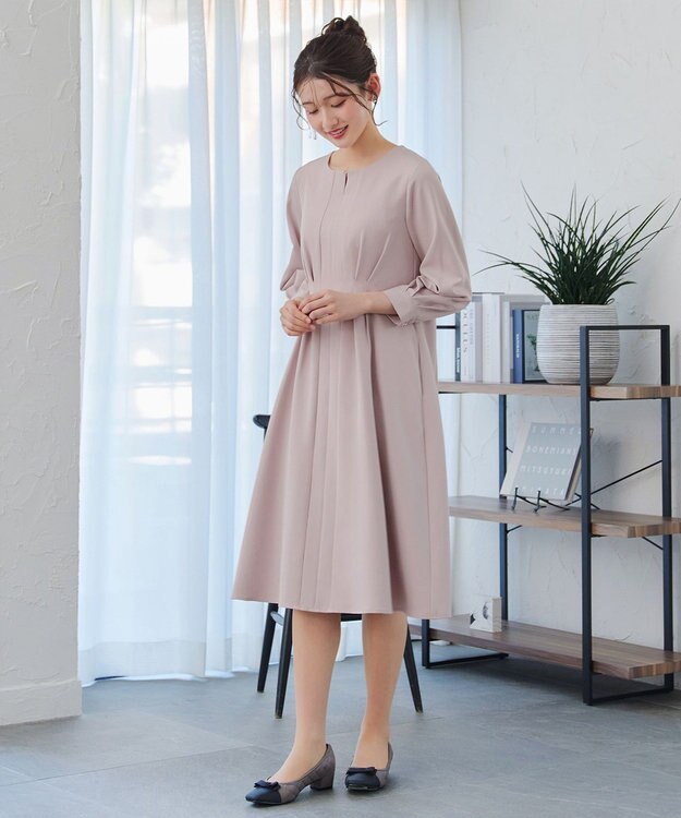 Tiaclasse 【洗える】ビジュー付きフロント切替タックワンピース グレージュ