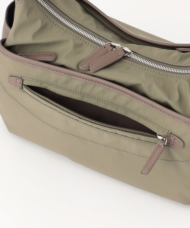 Y'SACCS 【ムック本掲載】【ナイロンタフタ×リサイクルレザー】デイリーショルダー　Sサイズ カーキ