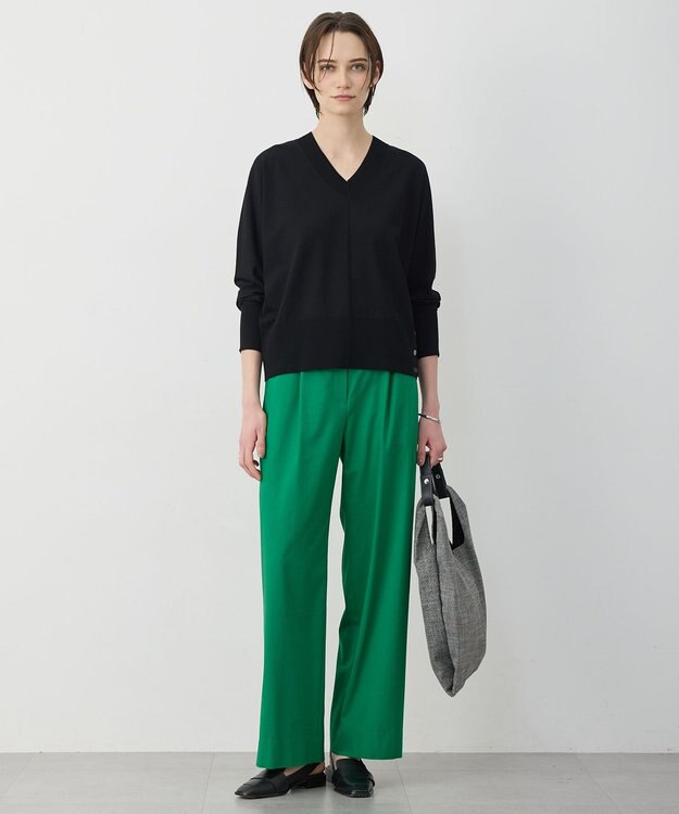 ICB クリアレーヨンストレッチ Vネックニット ブラック