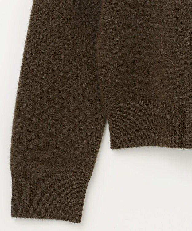 GRACE CONTINENTAL エンブレム刺繍ニットトップ カーキ