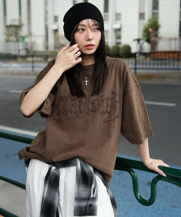 WEGO 【ユニセックス着用ITEM/MLサイズ展開】ブリーチダメージアップリケT（SS） ブラウン