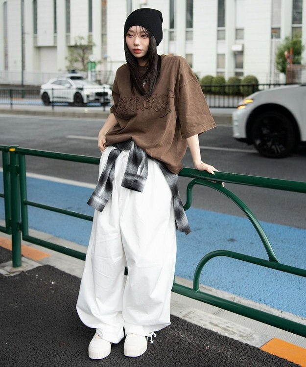 WEGO 【ユニセックス着用ITEM/MLサイズ展開】ブリーチダメージアップリケT（SS） ブラウン