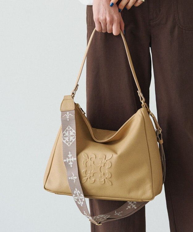 russet エンボスモノグラム2WAYショルダーバッグ(CE-1692) Beige