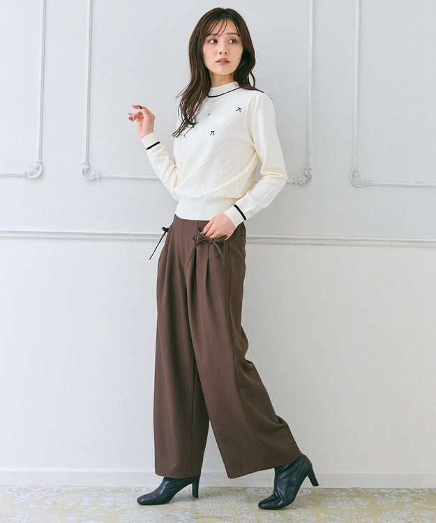 Feroux リボン刺繍ダイア柄 ニット ホワイト系