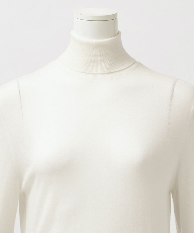 23区 【GOLD LABEL】シアータートルネック ニット ホワイト系