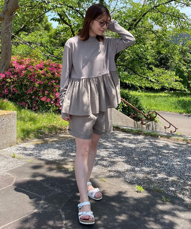 UNFILO Light Move ショートパンツ サンド