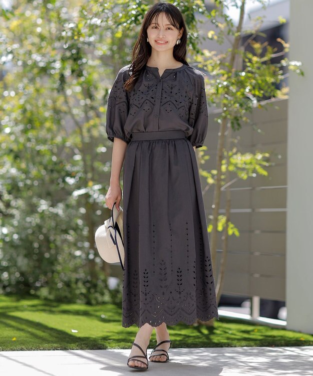 ANY SIS L 【洗える】カットワークエンブロイダリー ブラウス スレート