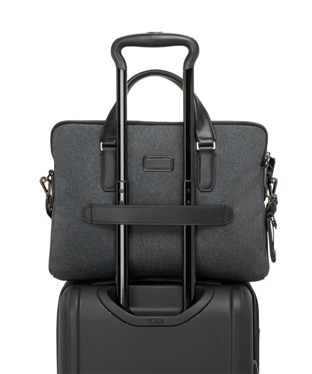 TUMI HARRISON 「シカモア」スリム・ブリーフ ダーク チャコール