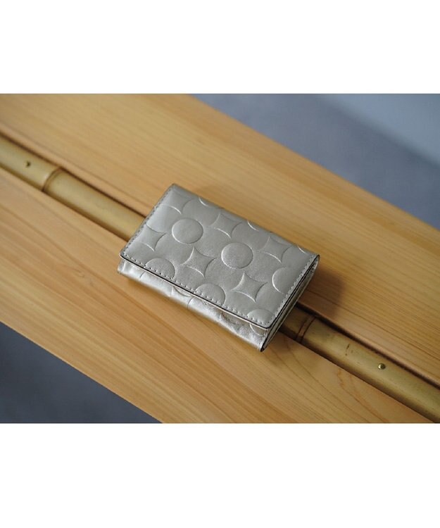 MIYABIYA La quoh with kirakaracho 南蛮七宝 エンボスレザー カードケース 利休白茶金色(ゴールド)