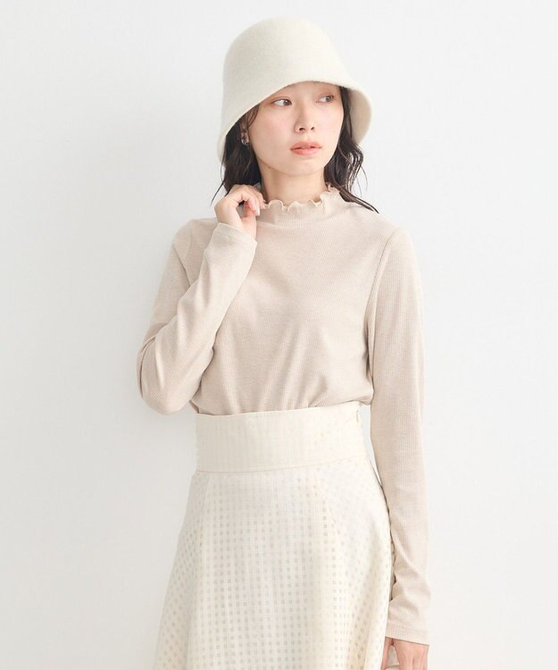 earth music&ecology ラメテレコハイネックプルオーバー Beige