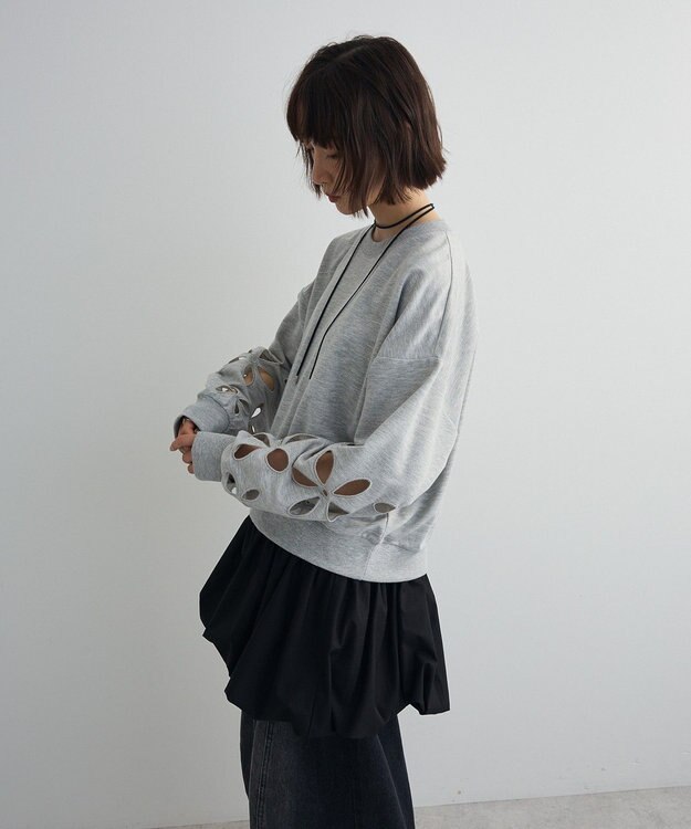 Green Parks フラワーくり抜き刺繍スウェットプルオーバー Gray Mixture