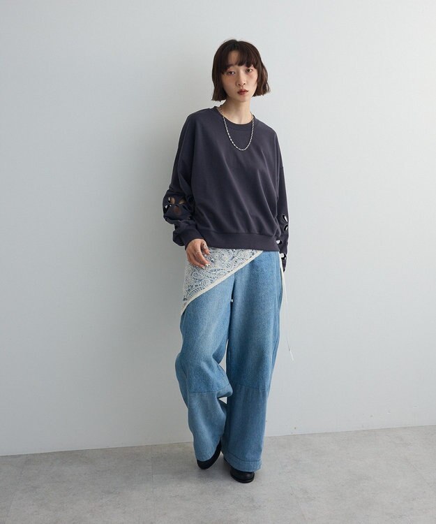 Green Parks フラワーくり抜き刺繍スウェットプルオーバー Charcoal Gray