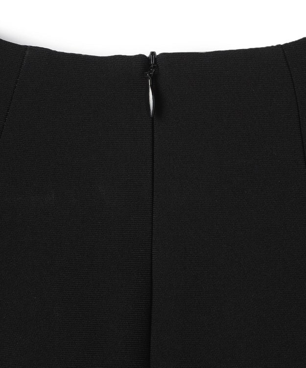 BEIGE， RUE / ドライタッチVネック配色ステッチブラウス Black