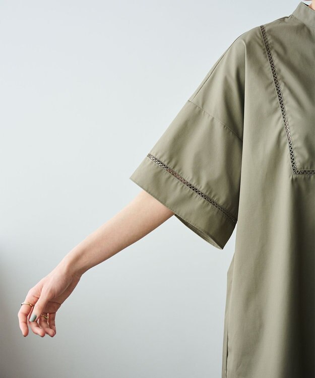 #Newans 【洗える/セットアップ可能】ハシゴレースビブデザインシャツ カーキ