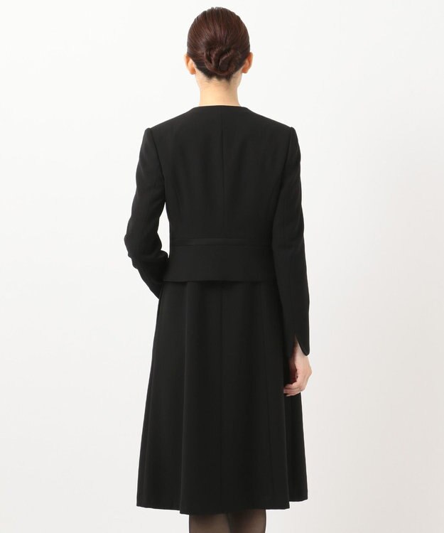 組曲 NOIR 【洗える】ウォッシャブルストレッチバックサテン ジャケット＋ワンピース ブラック系