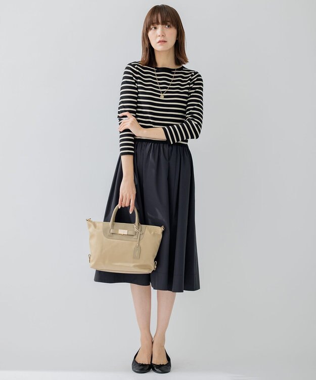 23区 【洗える】ハイカウントライトタフタ ドッキング ワンピース [WEB限定]ブラックベース×ベージュボーダー