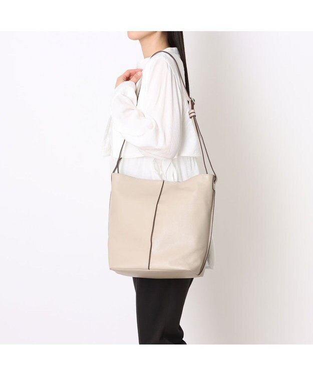 UNBILLION アトランタ ATLANTA / やぎ革軽量ショルダーL ベージュ