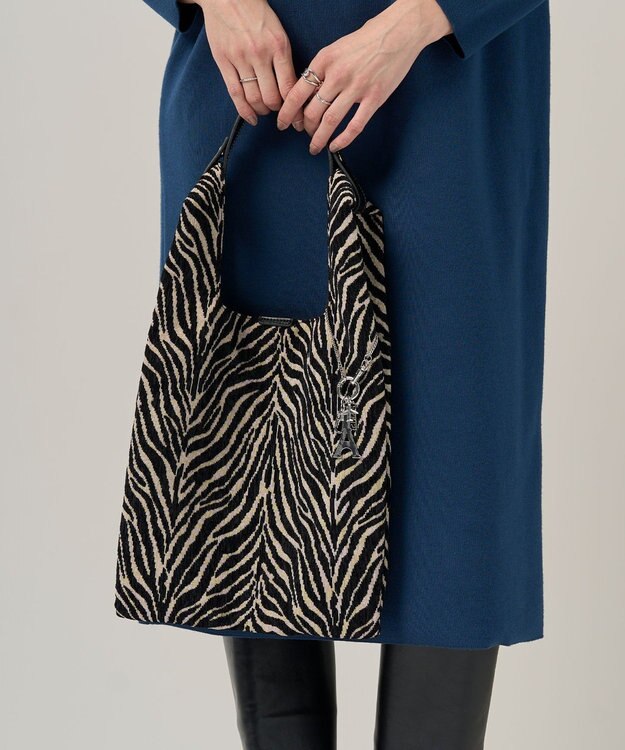 ICB 【WEB限定カラーあり】2WAYエコバッグ 起毛ゼブラ系