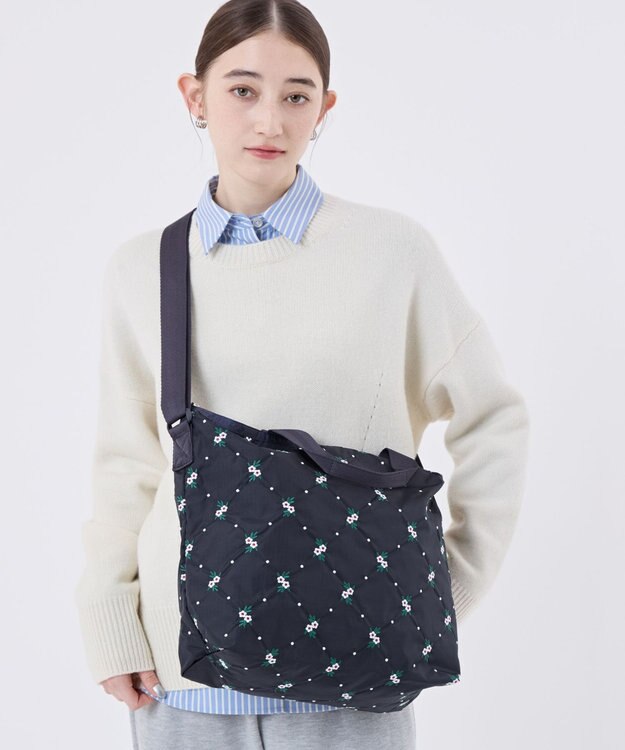 LeSportsac DELUXE EASY CARRY TOTE/フローラルラティスEMB フローラルラティスEMB