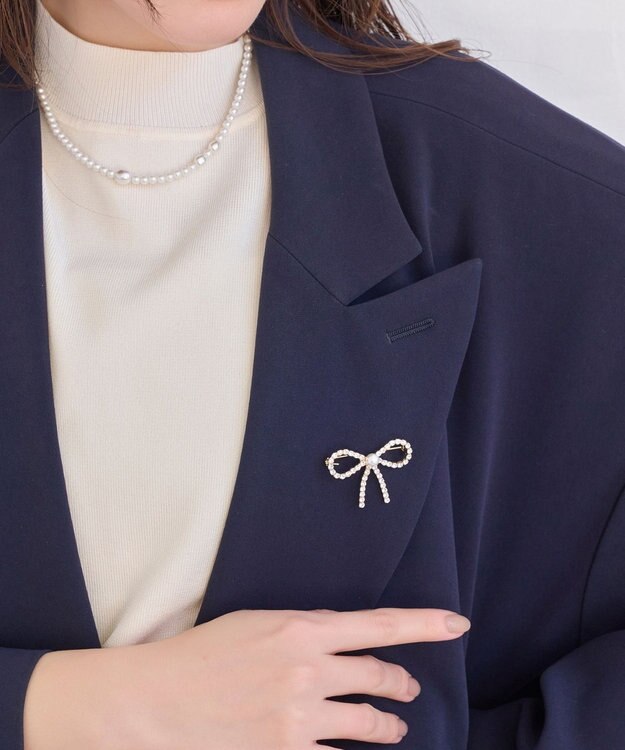 Phoebe リボンパールビジューブローチ　ゴールド