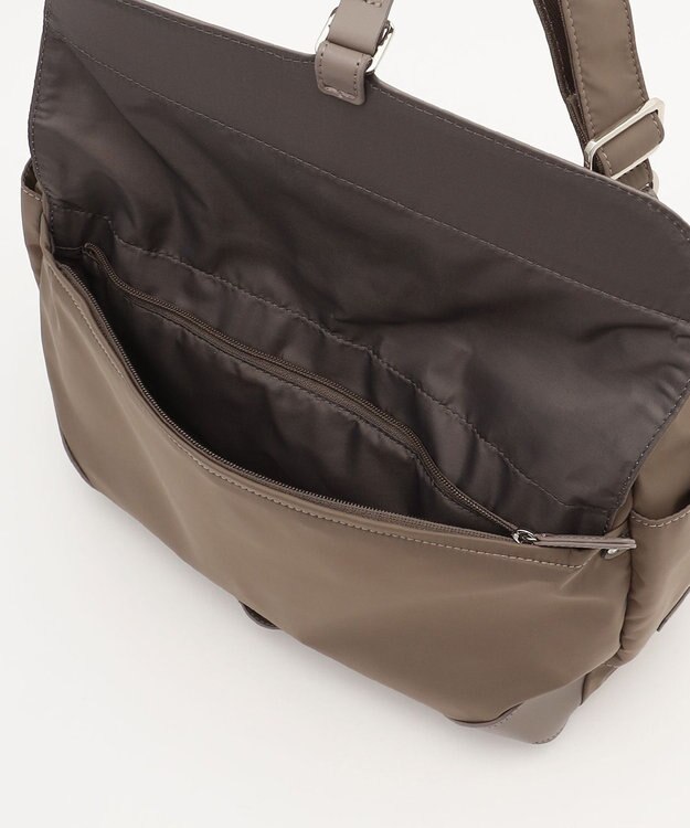 Y'SACCS ミリタリーフラップショルダー　Mサイズ グレージュ